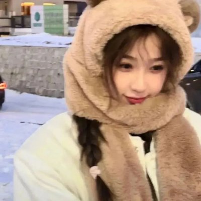 无冕皇后封面